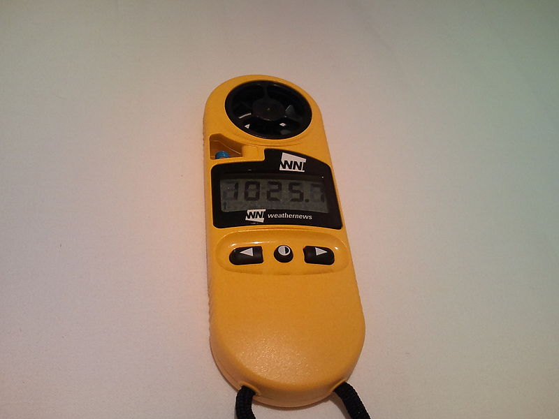 800px-Pocket_Weather_Meter_from_Weathernews_inc.jpg